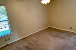 400 Tilbury Ln, Austin, TX 78745 - Photo 17