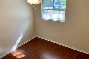 400 Tilbury Ln, Austin, TX 78745 - Photo 13