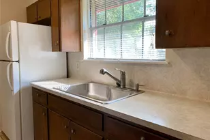 400 Tilbury Ln, Austin, TX 78745 - Photo 5