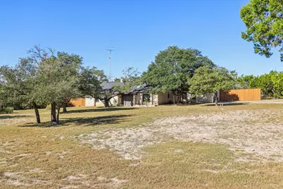 205 Northwood Hills Drive, Fredericksburg, TX 78624 - Photo 3
