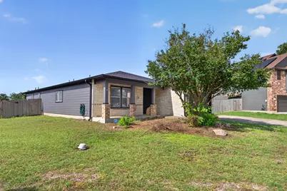 1548 Cap Stone Ridge, New Braunfels, TX 78130 - Photo 3