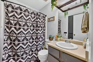 1404 W Braker Ln, Austin, TX 78758 - Photo 17