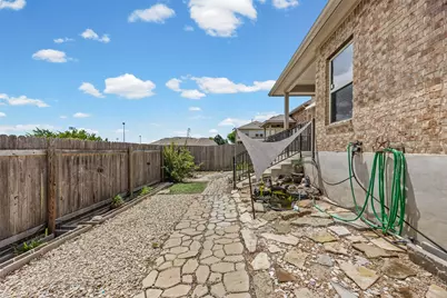 536 Rancho Verde Drive, Leander, TX 78641 - Photo 27
