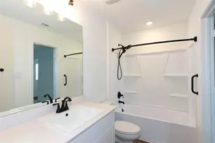 548 Rancho Del Cielo Loop, Jarrell, TX 76537 - Photo 17
