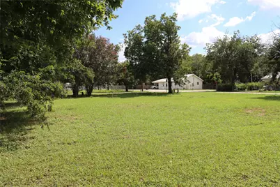 708 W Lewis Street, San Saba, TX 76877 - Photo 3