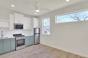 7208 Providence Ave, Austin, TX 78752 - Photo 9