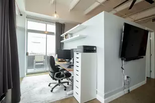 2401 E 6th St, Austin, TX 78702 - Photo 7