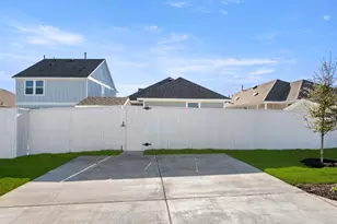 149 Daylily Dr, Elgin, TX 78621 - Photo 31