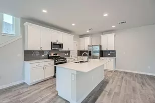 105 Appleberry Ln, Elgin, TX 78621 - Photo 9