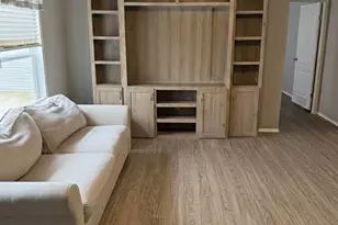 142 Eagle Crk Dr, Kyle, TX 78640 - Photo 1