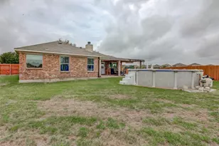 700 Indian Blanket St, Lockhart, TX 78644 - Photo 27