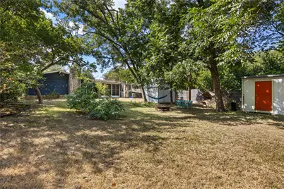 7607 Meadowview Lane, Austin, TX 78752 - Photo 35