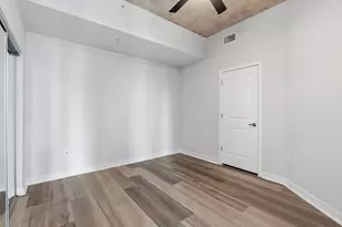 360 Nueces St, Austin, TX 78701 - Photo 21