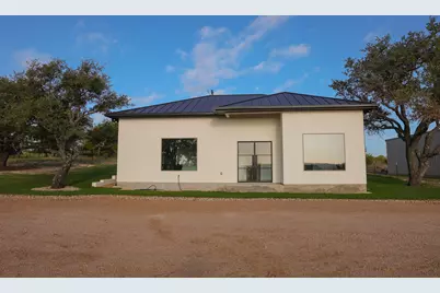15104 N Hwy 281, Lampasas, TX 76550 - Photo 29