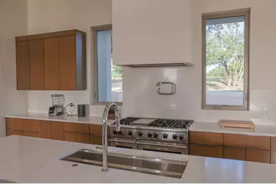 15104 N Hwy 281, Lampasas, TX 76550 - Photo 17