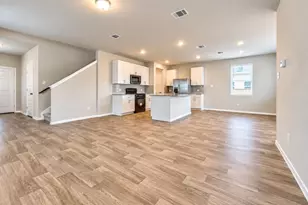 362 Golden Paint Trl, Liberty Hill, TX 78642 - Photo 3