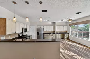 1009 Oaklands Dr, Round Rock, TX 78681 - Photo 11