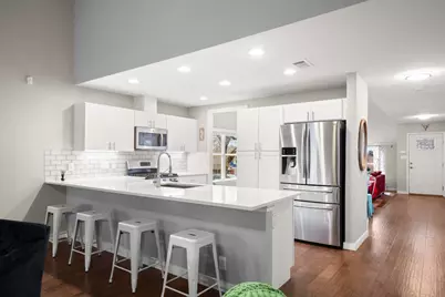 7404 Barcelona Drive, Austin, TX 78752 - Photo 5