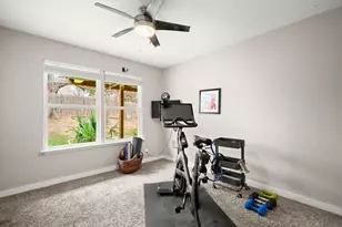 7404 Barcelona Dr, Austin, TX 78752 - Photo 29