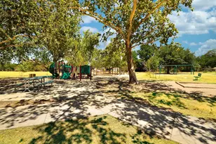 1914 Alegria Rd, Austin, TX 78757 - Photo 37