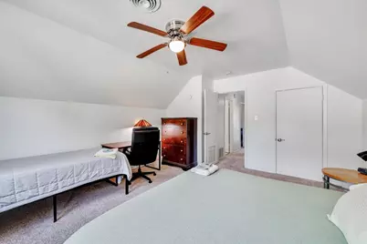 8001 Briarwood Lane, Austin, TX 78757 - Photo 19