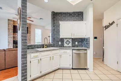 210 Meadow Woods Drive, Kyle, TX 78640 - Photo 17