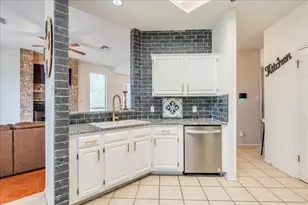 210 Meadow Woods Dr, Kyle, TX 78640 - Photo 17