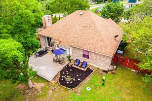210 Meadow Woods Dr, Kyle, TX 78640 - Photo 5