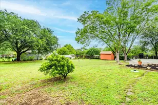 210 Meadow Woods Dr, Kyle, TX 78640 - Photo 29