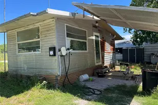 135 Belton St, McDade, TX 78650 - Photo 3