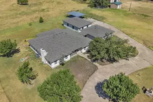 16 Brenda Ln, Round Rock, TX 78665 - Photo 1