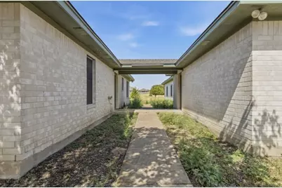 16 Brenda Lane, Round Rock, TX 78665 - Photo 21