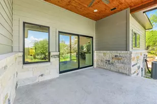 418 Bedford Dr, Spicewood, TX 78669 - Photo 33