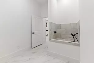 418 Bedford Dr, Spicewood, TX 78669 - Photo 29