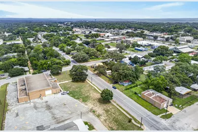 217 N Walnut Avenue N, Luling, TX 78648 - Photo 37