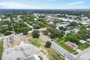 217 N Walnut Ave N, Luling, TX 78648 - Photo 37
