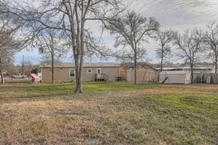 130 Zafiro Ln, Del Valle, TX 78617 - Photo 27