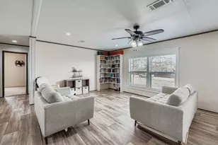 130 Zafiro Ln, Del Valle, TX 78617 - Photo 7