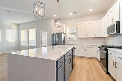 1057 Brickell Loop, Austin, TX 78744 - Photo 7