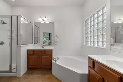 300 Errol Drive, Briarcliff, TX 78669 - Photo 19