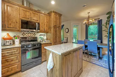 15705 Wildwood Trl, Austin, TX 78734 - Photo 11