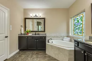 308 Duffy Ln, Austin, TX 78738 - Photo 17