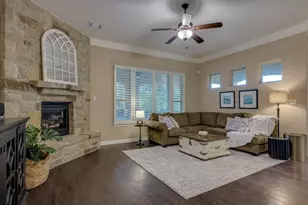 308 Duffy Ln, Austin, TX 78738 - Photo 3