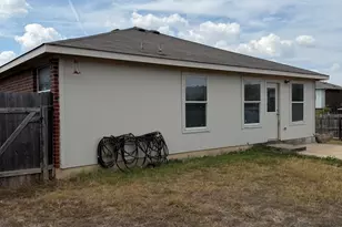 100 Carol Ave, Leander, TX 78641 - Photo 17