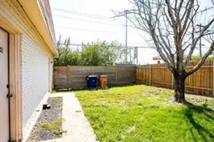 2215 Mission Hill Dr, Austin, TX 78741 - Photo 21