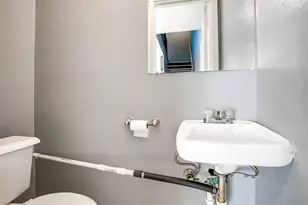 2215 Mission Hill Dr, Austin, TX 78741 - Photo 15