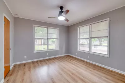 707 N Main Street, Elgin, TX 78621 - Photo 5