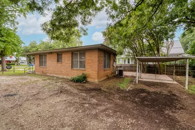 707 N Main Street, Elgin, TX 78621 - Photo 17