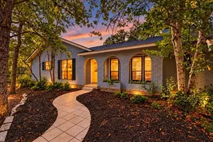 111 Post Oak Dr, Elgin, TX 78621 - Photo 3