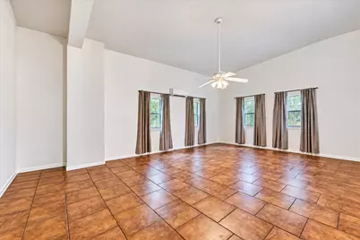 111 Post Oak Drive, Elgin, TX 78621 - Photo 37